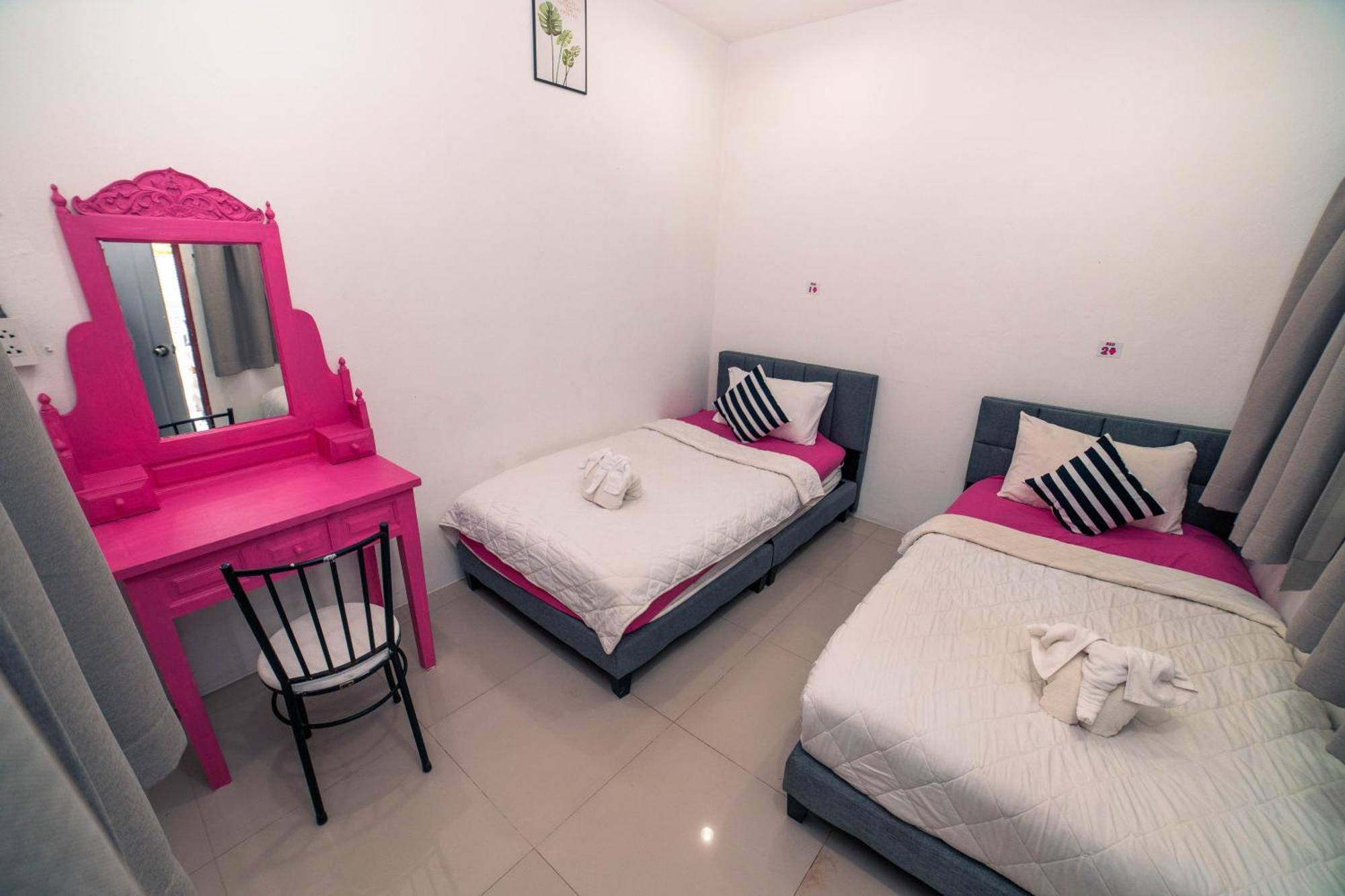Arena Boutique Hotel Female Only Thongsala Exterior photo